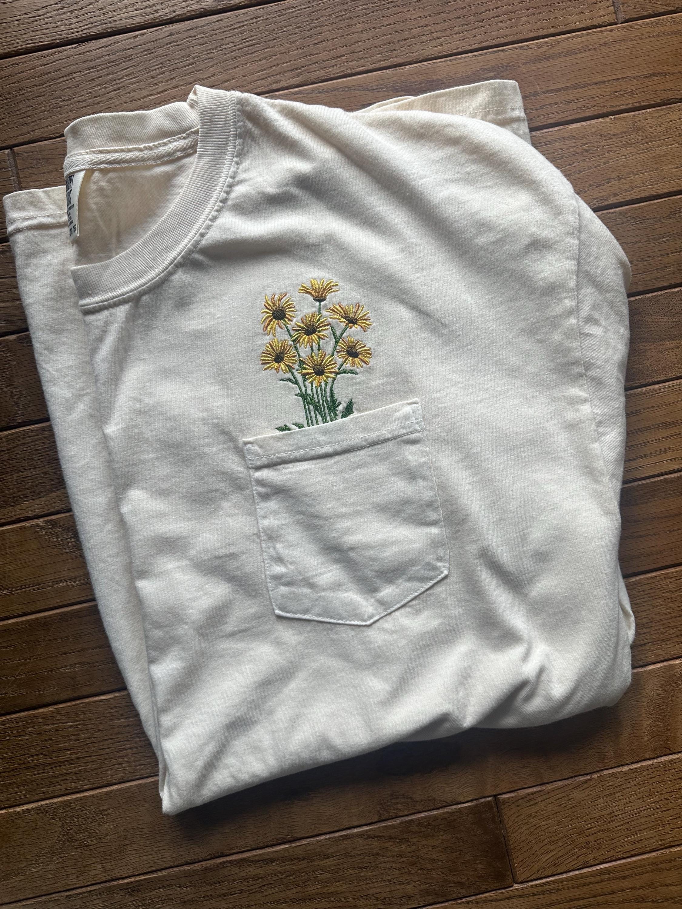 トップス tyn.TGOR Flower embroidery shirt Embroidered crewneck wildflower pocket t-shirt, Embroidered