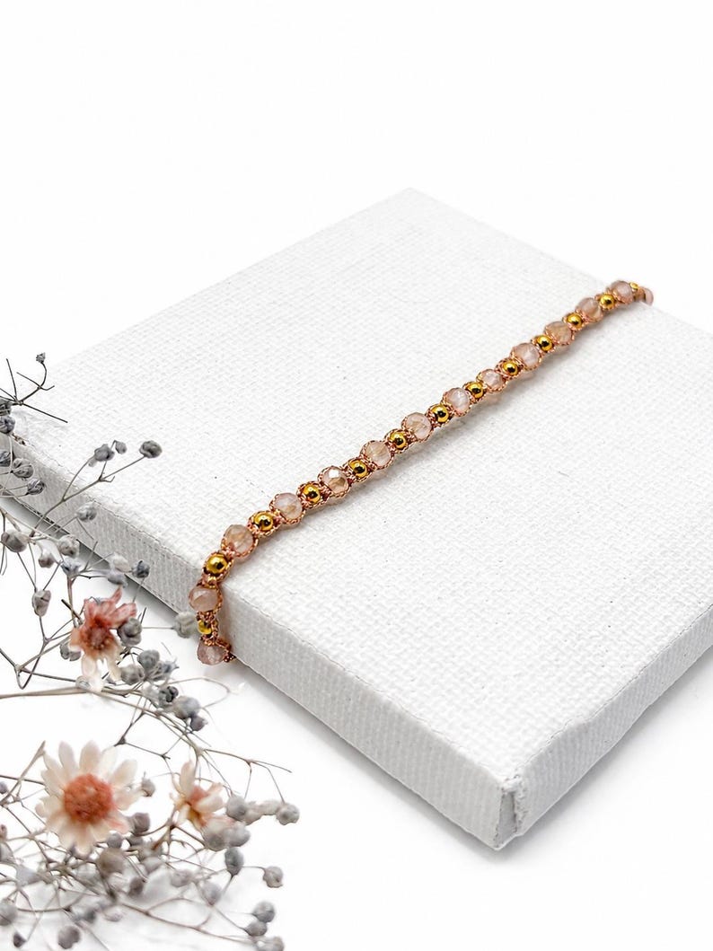 Armband für Damen, Freundschaftsbänder, Schöne Geschenke für Freundin, Armband mit rosa Glassteinen und goldenen Kugeln