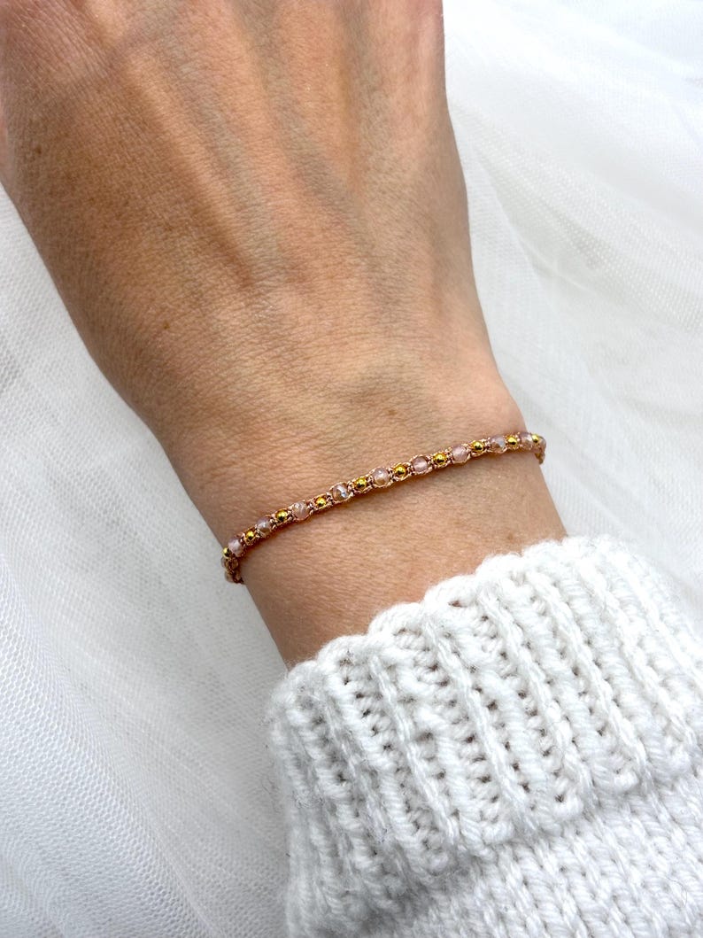Armband für Damen, Freundschaftsbänder, Schöne Geschenke für Freundin, Armband mit rosa Glassteinen und goldenen Kugeln