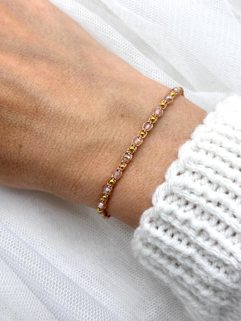 Armband für Damen, Freundschaftsbänder, Schöne Geschenke für Freundin, Armband mit rosa Glassteinen und goldenen Kugeln