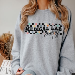 Medical Lab Scientist Sweatshirt Checkered Medical Laboratory Scientist Crewneck Sweater, Retro Clinical Lab Science Gift For MLS Tech Grad