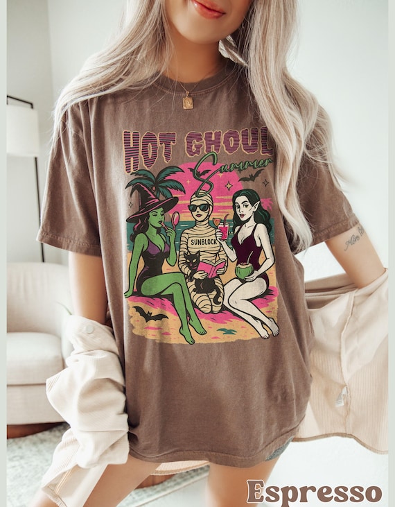 Comfort Colors® Hot Ghoul Summer Shirt Trendy Summerween Tee, Cute Summer Halloween T-shirt, Retro Witch Mummy Beach Lover Best Friend Gift