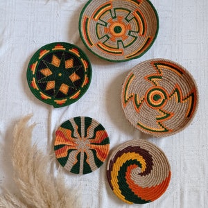 Set of 5 Baskets Wall Decor, Wall Basket, Boho Wall Decor, Round Wicker Bowl, Handwoven Wall Baskets, Boho Wall Art, African Wall Plate