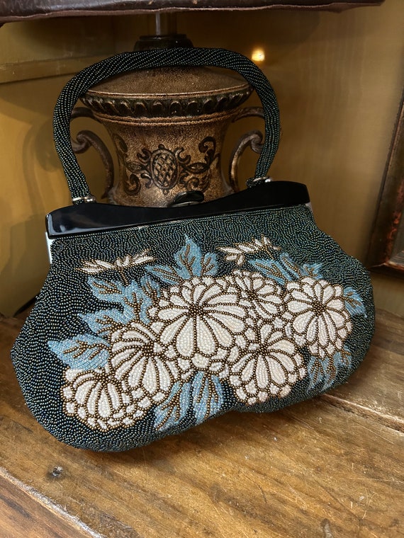Vintage Floral Beaded Handbag. Heavily Beaded Vint
