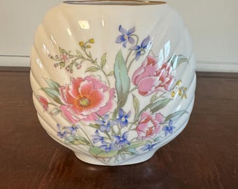 Vintage Floral Shell Style Porcelain Vase • Romantic 1980s Decor