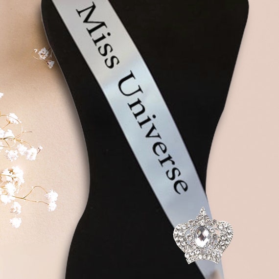 Pageant sash magnet and velvet sachet bag