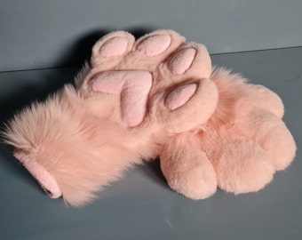 Combinaison en fourrure rose Paws