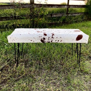Genuine Cowhide Bench with Metal Hairpin Legs – Western Rustic Accent Furniture – Boho Farmhouse Entryway Seating – Unique Cowhide Bench