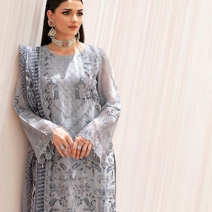 Grau Eid Salwar Kameez für Frauen Indische pakistanische Hochzeit Party Wear Luxus Chiffon Digital bedruckte Netz bestickte Punjabi Kleidung USA, CA