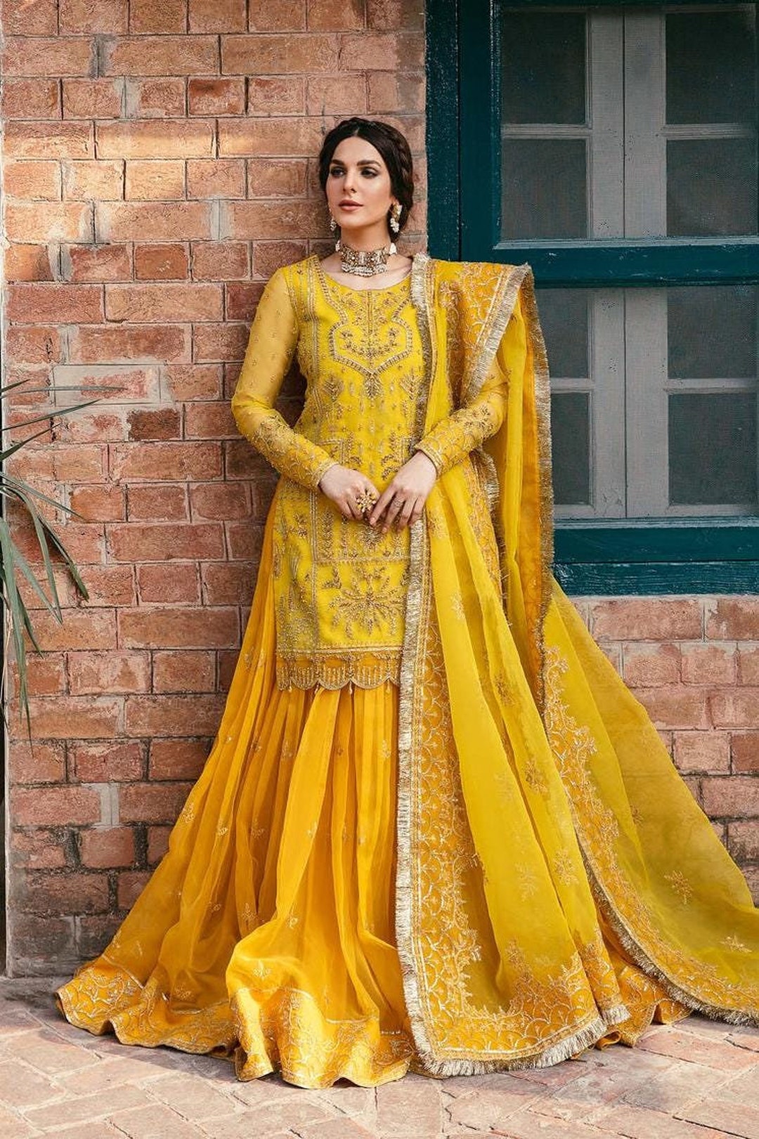 Pakistani Mehndi Yellow Mehendi Lehenga Yellow Embroidered Organza Lehenga: Mehndi Dress, Pakistani Bridal Outfit Eid Pakistani Mehndi Yellow Mehendi Lehenga Yellow Embroidered Organza Lehenga: Mehndi Dress, Pakistani Bridal Outfit Eid