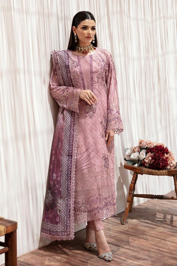 party dress salwar kameez The kurti bazaar Ethnic Wear Indian Plus Size Dupatta Suits Pakistani Ready to Wear Trouser Pant (US, Numeric, 42, Regular, Regular, Light Pink) : Clothing, Shoes & Dupatta also having golden lace at border Pakistani Short Pink Salwar Kameez