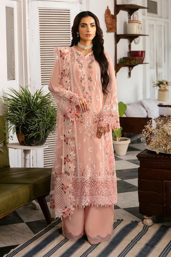 shaamifashions Pink Embroidered Chiffon Salwar Kameez: Pakistani Wedding Party Suit