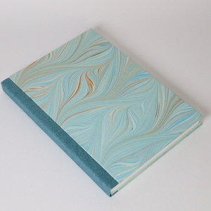 Marbled notebook | 80 pages | 120gsm | 14,5x10,5cm