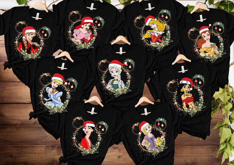 Disney Princess Christmas Shirt, Disneyland Xmas Girls Trip, Disney Princess Christmas Tee, Ariel Christmas Shirt, Belle, Aurora, Elsa, Show Bild 3