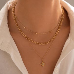 Halsbandset i guldfärgat lager – Boho halsband för kvinnor – Minimalistiskt stjärnhänge – Present till henne