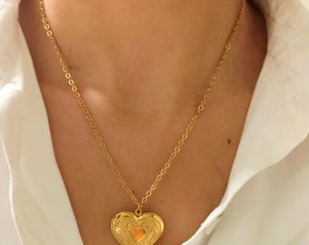 Heart Locket Necklace Gold & Silver | Vintage Photo Locket Necklace | Romantic Heart Pendant | Minimalist Jewelry for Women