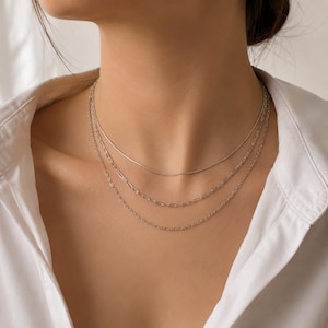 Halsband i lager i rostfritt stål, guld eller silver | Flertrådigt halsband för kvinnor | Halsband med gem och ormkedjor | Minimalistiska smycken