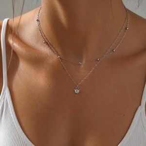 Halsband i rostfritt stål i silver | Dubbelskiktat pärlhalsband med hjärthänge | Minimalistiskt chokerhalsband | Vattentäta smycken