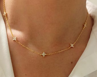 Delicate Gold Floral Necklace – Dainty Necklace with Cubic Zirconia – Minimalist Stainless Steel Chain – Layering Jewelry for Women – Gift for Her