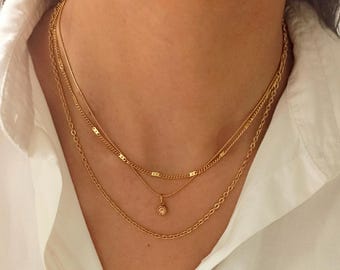 Gold layered necklace made of stainless steel | Minimalist necklace with cubic zirconia pendant | Multi-layered gold necklace | Trendy jewelry