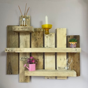 Tripla mensola da parete in legno rustico con pallet in stile rustico, realizzata al 100% in legno di pallet riciclato. Dentro fuori