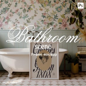 Wand Kunst Mockup in Vintage Feminine Badezimmer 90x100 | Sunlit Blumentapete Interior Setting | Vertikales PSD Photoshop JPG Poster | SalzMocks