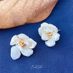 Petal Pearl| Baroque Pearl Stud Earrings| Freshwater Pearl | Wire-Wrapped Earrings |Bridal Earring | Wedding Jewelry |Anniversary Gift