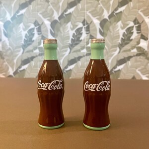 Vintage 1990er Jahre Coca-Cola Salz und Pfefferstreuer aus Keramik
