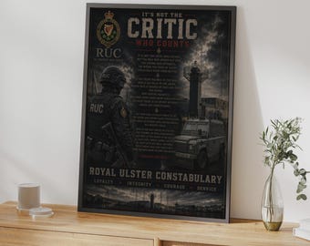 Poster van de Royal Ulster Constabulary (RUC), citaat "Man in the Arena", muurdecoratie in Crossmaglen.
