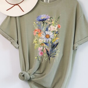 Vintage Cottagecore Shirt, Pressed Flowers Shirt, Goblincore Shirt, Boho Wildflower Shirt, Wildflower Pattern, Green Witch Shirt, Watercolor