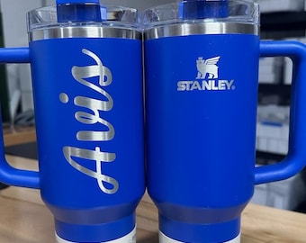 Personalisierter Stanley Tumbler: Gravierter 40oz Adventure Quencher