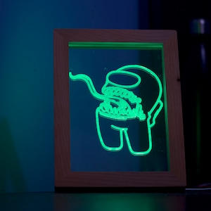 3D LED houten acryl gegraveerde fotolijst RGB-lamp met instelbare helderheid, WeShip Things Among Us-ontwerp #12