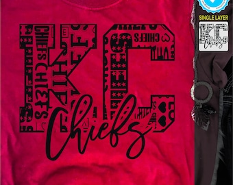 Chefs geschnitten Datei, Kc Typographie-Svg-Maskottchen-Design, Chefs Typographie-Svg-Schnittdatei, Leiters Sportteam Maskottchen-Svg
