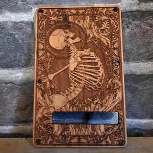 SSS / HSS Wooden Tremolo Bridge Cover Backplate for Strato Guitar, Human Skeleton Design
