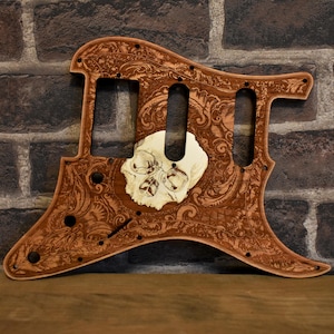 Skull Pickguard for Strato SSS & HSS Guitar, Custom Wooden Engraved Plate with 8 or 11 Holes, Scratchplate Plate with Human Skull Design