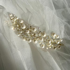Gold Pearl Bridal Vine – Handcrafted Wedding Hair Accessory