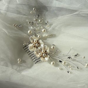 Pearl & Crystal Bridal Comb, Floral Wedding Crystal Comb,Bridal Headpiece, Gold Wedding Comb, Silver Bridal Comb,Rose Gold Comb