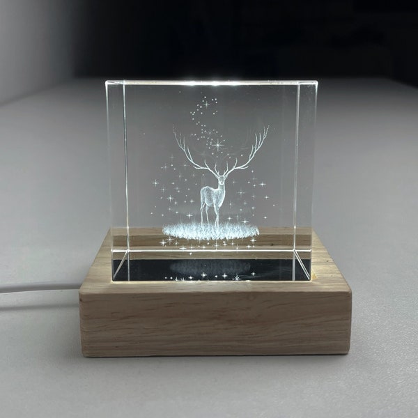 Veilleuse wapiti personnalisée, cadeau de Noël, lampe de nuit boule à neige cubique, cube de verre gravé au laser, lampe de bureau cerf personnalisée, lampe ciel nocturne