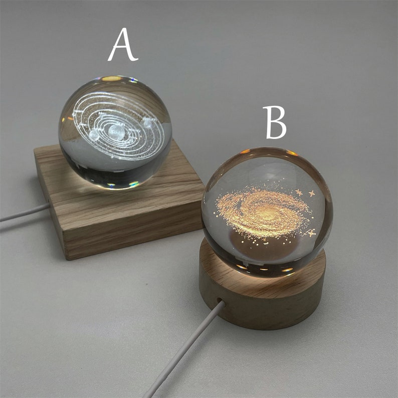 Personalisiertes Sonnensystem-Nachtlicht, 3D-Druck-Planetenlampe, personalisiertes Milchstraßen-Gedenkgeschenk, Kristallkugel-Schreibtischlampe, Astronomie-Geschenk für Sie Bild 4