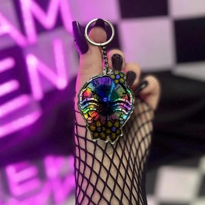 Portachiavi con orologio scheletrato gotico – Accessori alternativi olografici