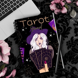 Diario essenziale dei tarocchi – Planner dei tarocchi per principianti con stesure e riflessioni