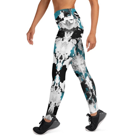 Turquoise and black yoga legging, These leggings are designed for comfort, elasticity and softness. Can be worn as stand-alone garments