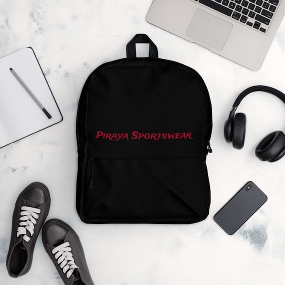 Piraya Sportswear Backpack, straps that go over your shoulders, so that you can carry things on your back when you are walking or climbing