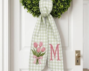 Corona con monograma de tulipán bordado personalizado, corona de cinta a cuadros para decoración del hogar, banda de primavera personalizada, regalo para el Día de la Madre