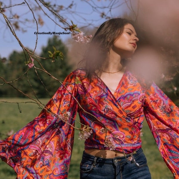 Wickelbluse aus recycelter Seide | Boho Glockenärmel Top | Hippie Wickel Top | Bauchfreie Bluse | Ausgestelltes Top | -Glocken-Ärmel-Bluse | Kimono Wickeltop