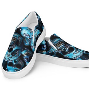 Women’s slip-on canvas shoes