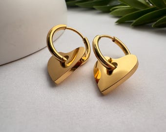 Boucles d'oreilles coeur en or 18 carats | Bijoux suspendus minimalistes
