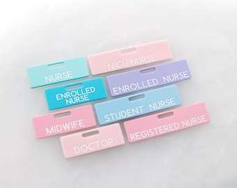 Personalisierter Pastell Acryl-Abzeichen-Topper: Benutzerdefinierte ID-Halter für Krankenschwester, Lehrer