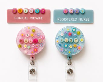 Porta badge personalizzato per infermieri: porta badge in resina con perline a forma di lettera.