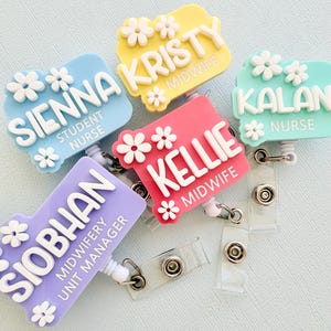 Blumen Abzeichen Reel mit Ihrem Namen & Jobtitel: Badge Buddy Upgrade für Nurse ID Card Inhaber